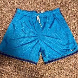 Women’s size small